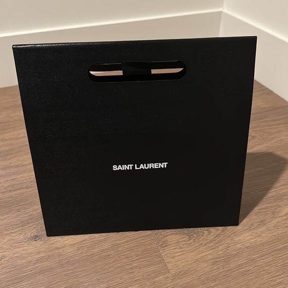 Saint Laurent empty shopping bag w adhesive flap - Picture 3 of 8